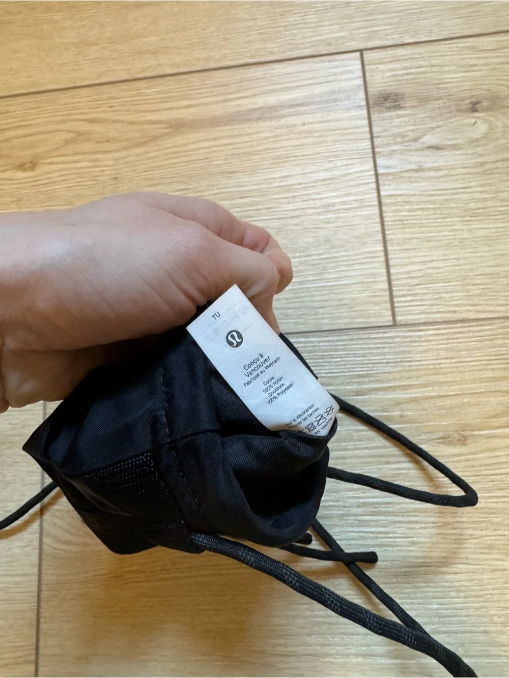 lululemon black crossbody wallet phone holder bag
